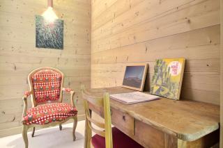 Garden Heart of the village Swedish Stove - 5