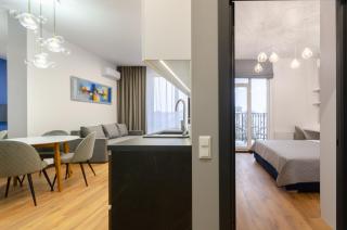 4-166 Yaroslaviv Grad, Bulvarno Kudriavska 17, Kyiv centre, Golden Gate metro nearby, fantastic city view, 15 kW backup power, Petrovdom Apartment - 6