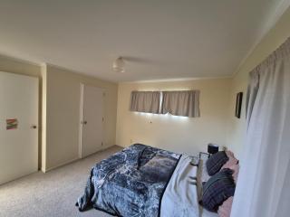 One Bed At the Heart of a Royal City - 4