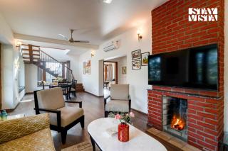 StayVista at Cedar Crest Villa with Bonfire, Valley View - 5