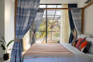 Santo Sovrano - A Lindsay Manor - 2