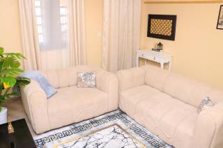 Gee Homes and Stays - 1