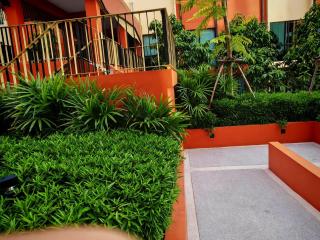 Layan Amaze x Plus - 8