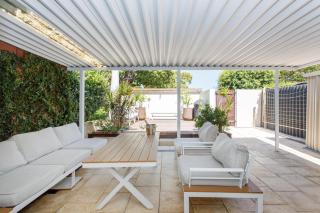 Coastal Luxe Escape - Parkside Beach Stay - 0