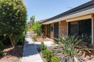 Coastal Luxe Escape - Parkside Beach Stay - 3