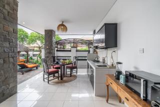Sunbedji - Spacious 3BR Villa near Beach - 3