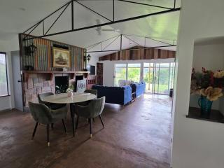 Hideaway Falls Rustic Farm House - 6