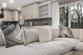 Stunning Overland Park Home 38 - 7