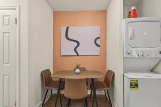 Large 6BR Property in DC - Sleeps 18 - 3 Baths - 1