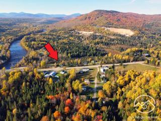 Relaxing Chalet Getaway with Spa Fireplace & BBQ - 2