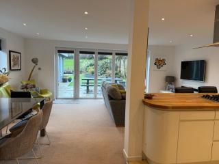 Bright 3 Bed Family Retreat with Large Garden in Langton Matravers - 3