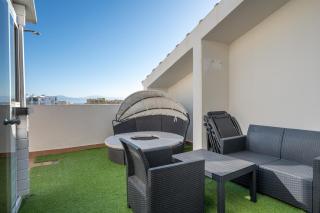 Luxury Penthouse Oasis -Sea View & Rooftop Terrace - 7