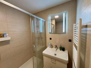 Luxury Wenceslas Apartment with Free Parking - 1