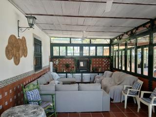 Spacious Garden Villa, private pool, huge grounds with orange trees - 2