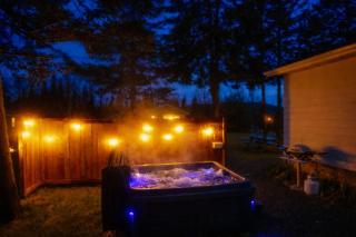 WOW Chalet Boho - Charlevoix Spa Firepit and BBQ - 1