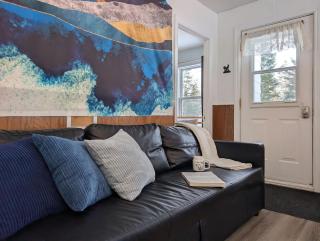 Chalet with Spa in the Forest- Nature Awaits - 6