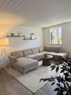 Dejlig hus i hjertet af Varde med egen Terrasse i nærheden af skov og strand - 0