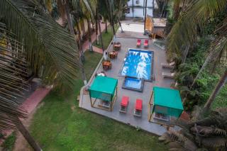 Bay Breeze Hotels and Resorts - 9