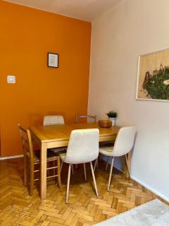 Duże, słoneczne i spokojne dwupokojowe mieszkanie w centrum miasta - 9