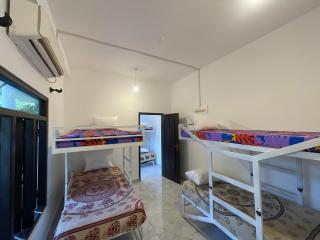 Casa Moon Uppuveli Rooms Apartment & Hostel - 3