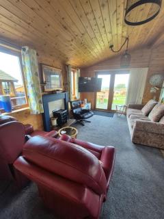 3-Bed Ocean View Lodge - Parking & Terrace - 1