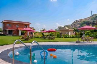 StayVista at Hillside Paradise 4BHK Villa with Jacuzzi, kids play area, view of Aravalli Hills - 0