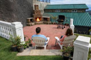 Haven Lodge Khaira Gali by Haven Holiday Homes - 3BR Private Home with Lawn, BBQ, Fireplace - 6