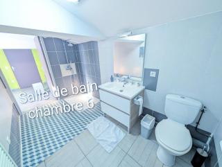 Chambres Etage1 au Gîte Domaine du Luth - Parking gratuit - Cuisine Commune - 20 min Aquascope et Futuroscope - 5