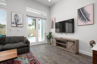 Beachside 4BR w Private Pool Walk to Shore Sleeps 12 - 3