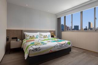 Holiday Inn Shanghai Jing'an - 5