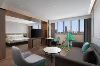Holiday Inn Shanghai Jing'an - 3
