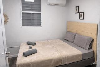 Large 9 bedroom home La Placita de Santurce By RentalsPR - 2