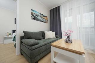Elegant Apartment Aleje Jerozolimskie Warszawa with Air Conditioning by Noclegi Renters - 5