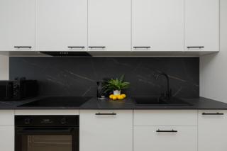 Elegant Apartment Aleje Jerozolimskie Warszawa with Air Conditioning by Noclegi Renters - 3