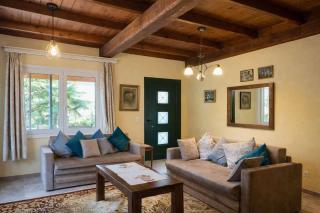 Quiet Two-Level Mountain Villa Dorothy, Polydrosos - 7