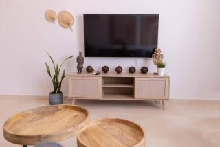 Bali-style One Bedroom Apt | Lighthouse Beach - 1