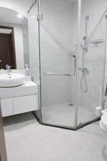 Bright Private Room, Workspace - Shared Apt - 4