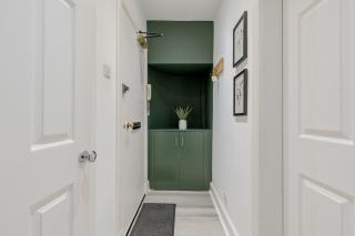 Stylish 1 Bed Leith Apartment Near Shore & Tram - 6