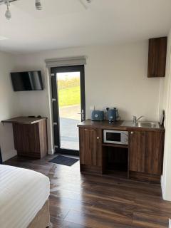 Dingle Lispole Garden Suite 10 - 6