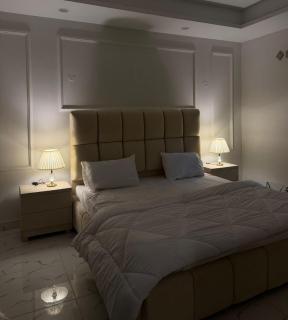 Elite corners hosting - 1