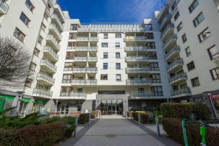Stylish One Bedroom Apartment in Warsaw with Parking by Noclegi Renters - 7