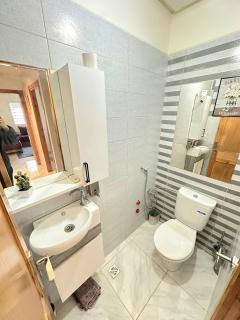 Spacious 3 Bedroom Apartment, Secure Residence in Rte Immouzzar Near Akdital Hospital - 7