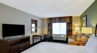 Hilton Garden Inn Green Bay - 9