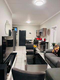 Happiness Retreat Stays -Midrand - 0