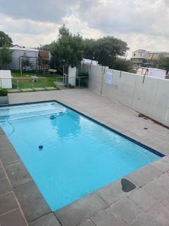 Happiness Retreat Stays -Midrand - 8