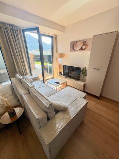 Moderný apartmán v centre Banskej Bystrice so súkromnou terasou a parkovaním - 1