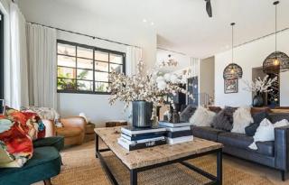 Villa is located in a residential area of Bendinat - 7