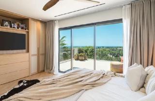 Villa is located in a residential area of Bendinat - 2