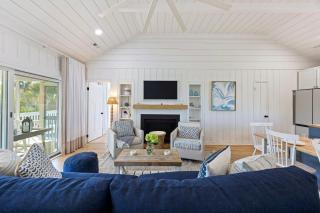SI3729: 3729 Seabrook Island Road - 1