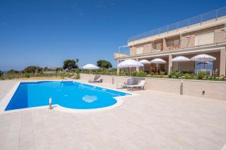 Villa Adele con piscina privata - per 16 persone - 1